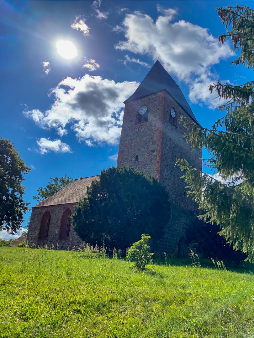 Die Kirche nebenan